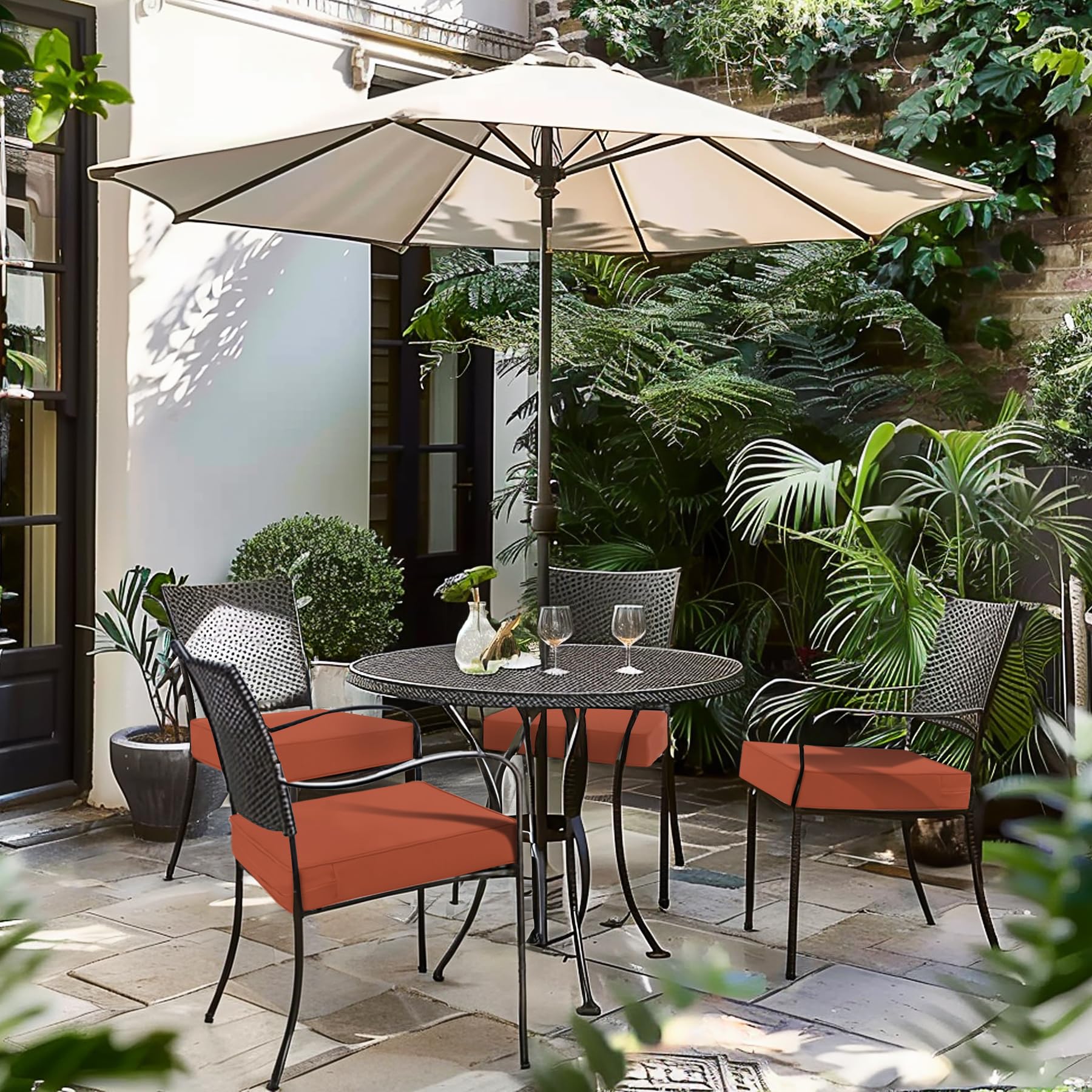 Favoyard waterproof TPU cover protects cushion from rain and moisture.