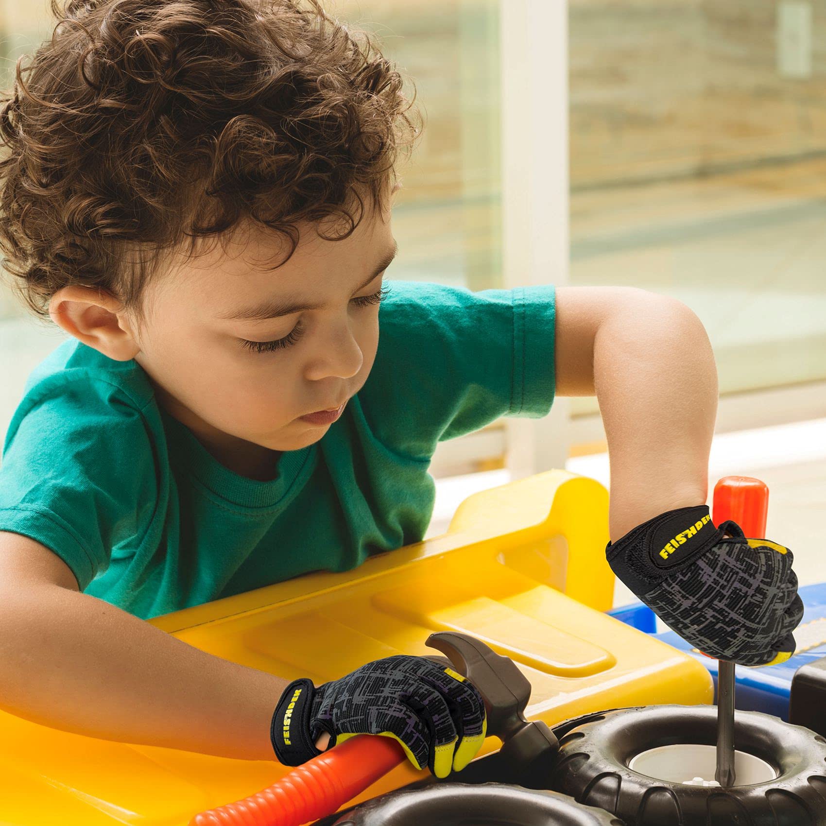 FEISHDEK kids gloves with reflective back for high visibility outdoors
