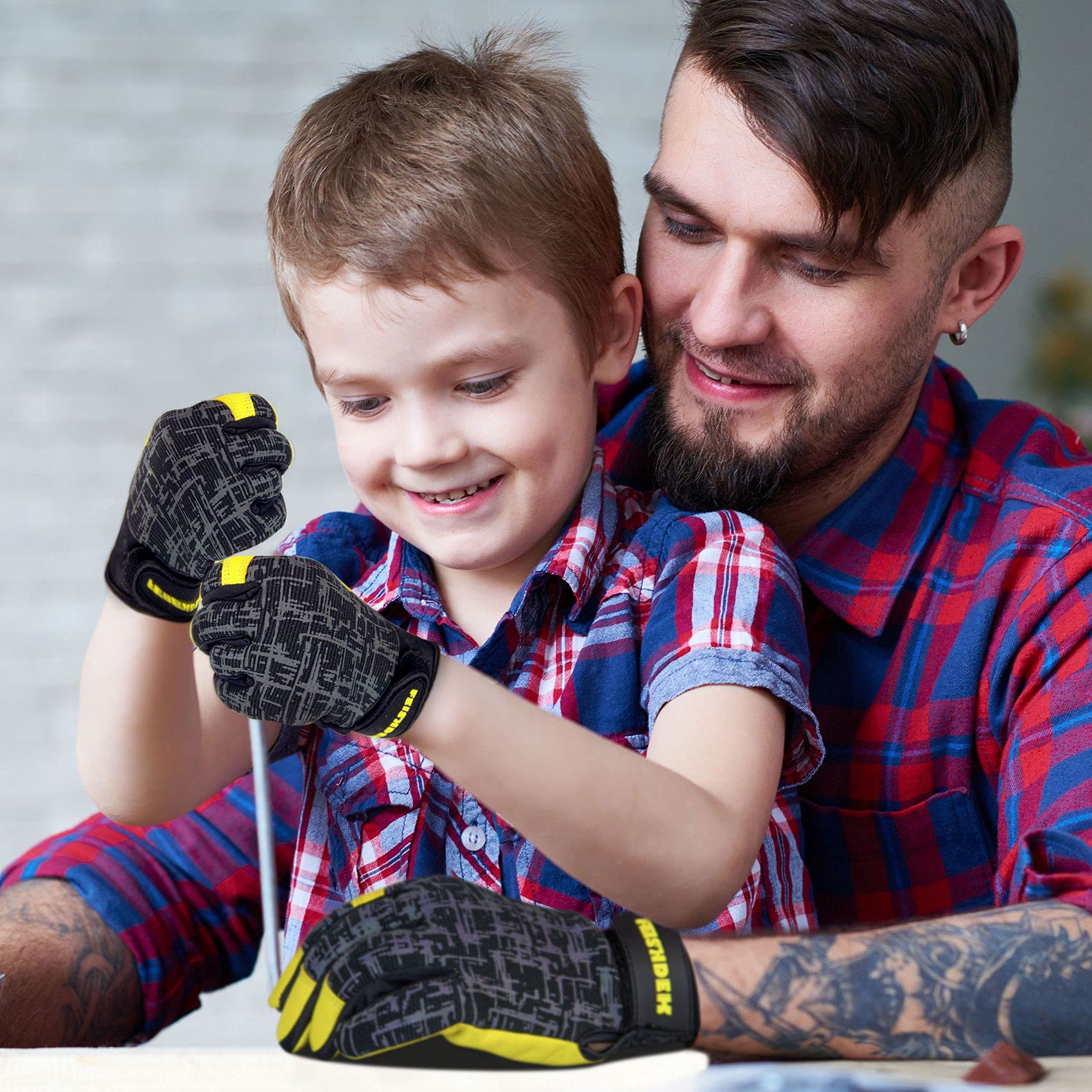 FEISHDEK kids gloves touchscreen fingertips enable device use without removal.