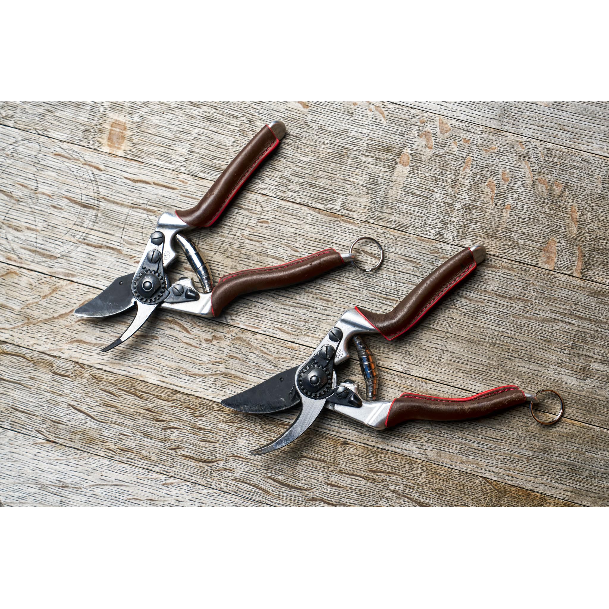 FELCO 6 Elite assembled with recycled aluminum and carbon steel