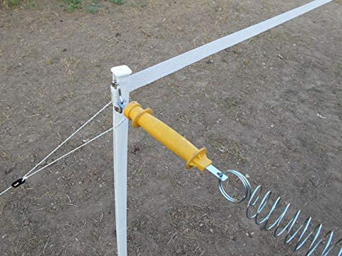 FENCE SHOCK durable plastic gate handle dries quickly after rain.