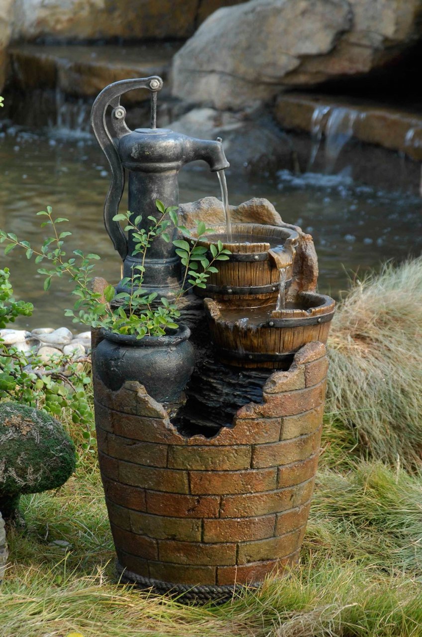 Close-up of Glenville fountain cascade detail highlighting flowing water