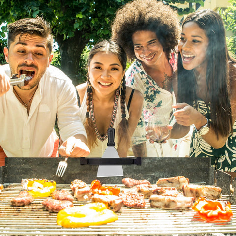 FENGWANGLI extendable rack keeps long spatulas neatly stored on the grill.