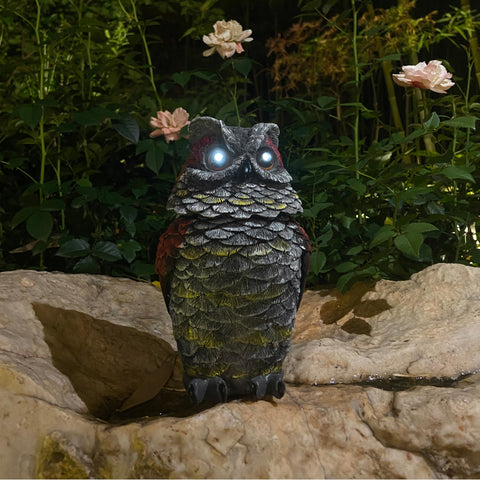 FESTGLOX solar panel wing powers bright eyes at dusk.