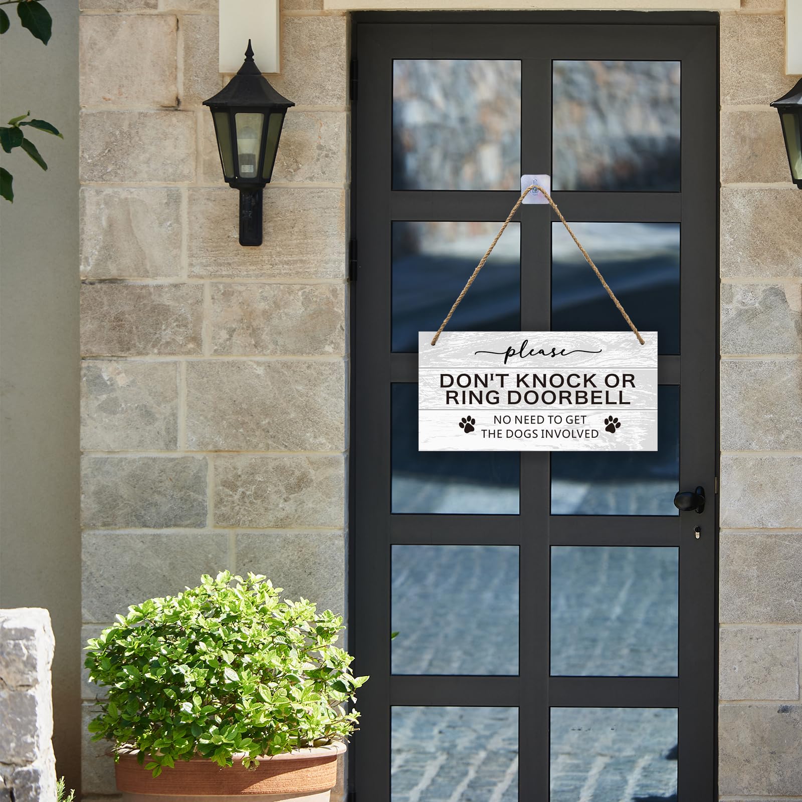 FEXICHUJI sign with rope and hook offers flexible indoor or outdoor display
