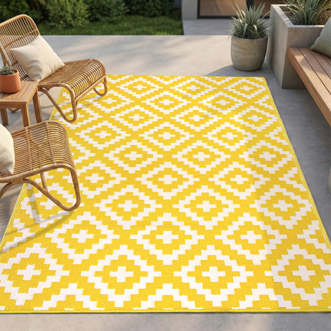FH Home Aztec yellow and white outdoor rug 3x5, waterproof and fade resistant.