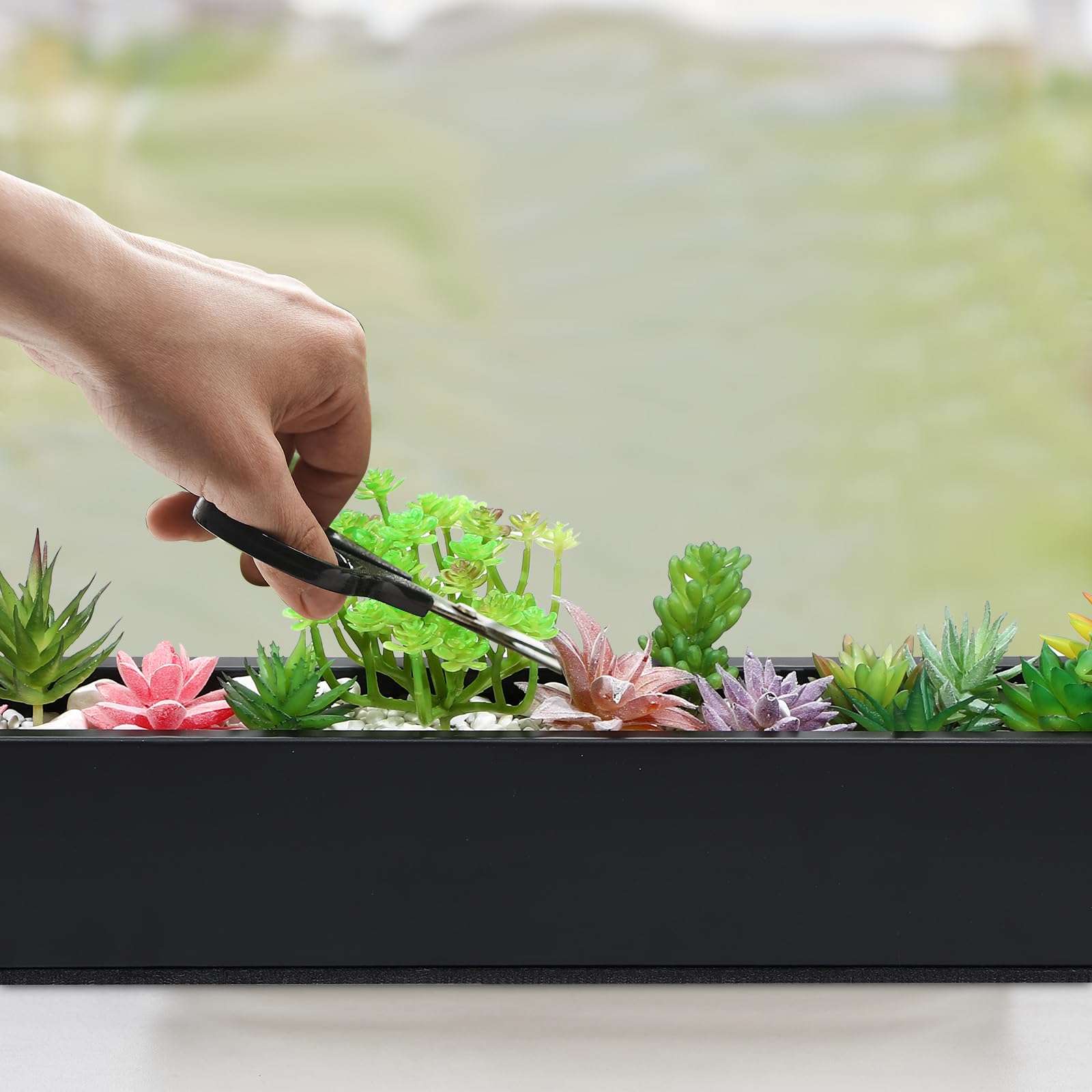FillTouch rectangle planter box with silicone pads shows surface protection.