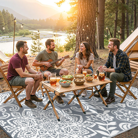 Findosom UV-resistant outdoor rug maintains color on sunny decks and patios