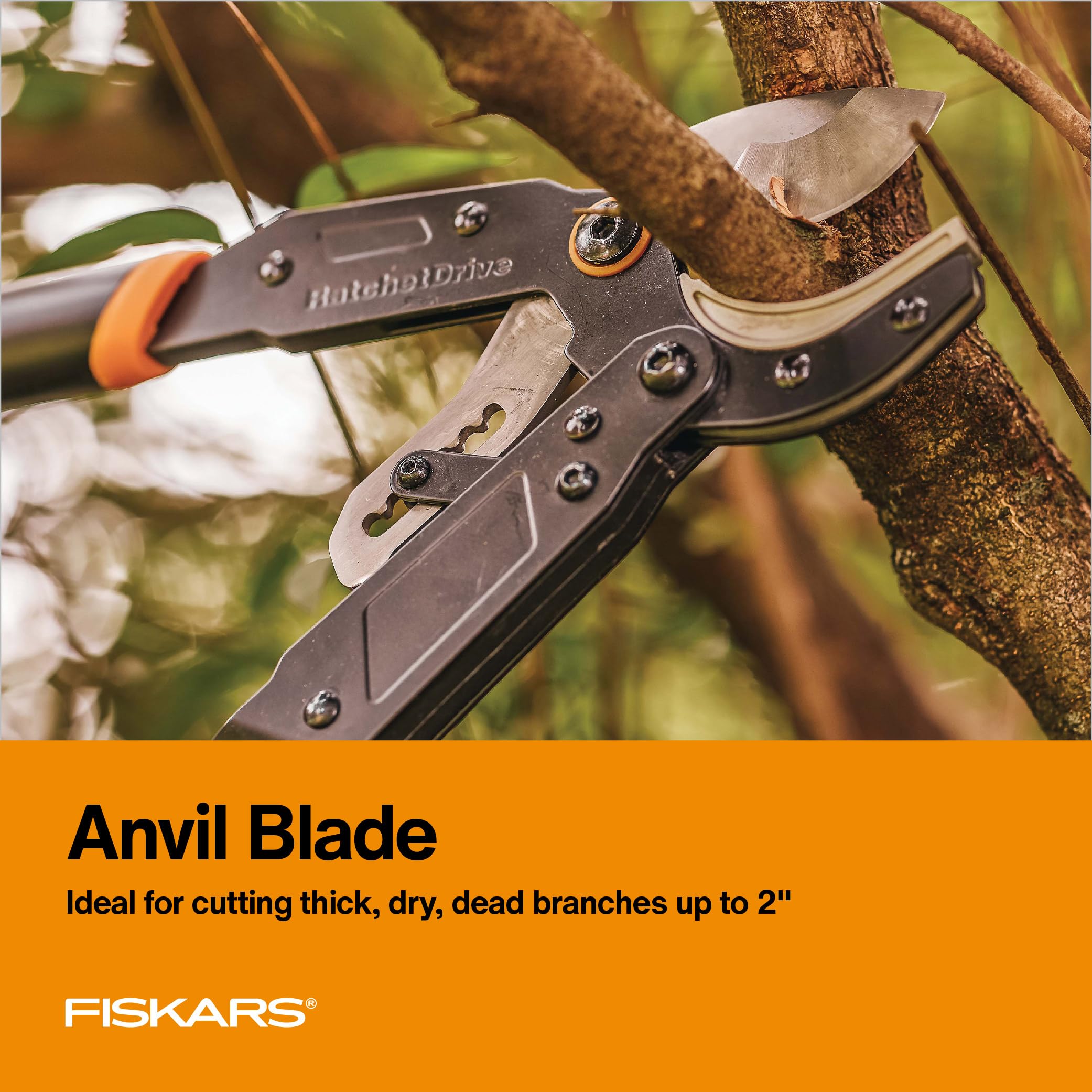 Anvil blade ready to cut thick dry branches up to two inches