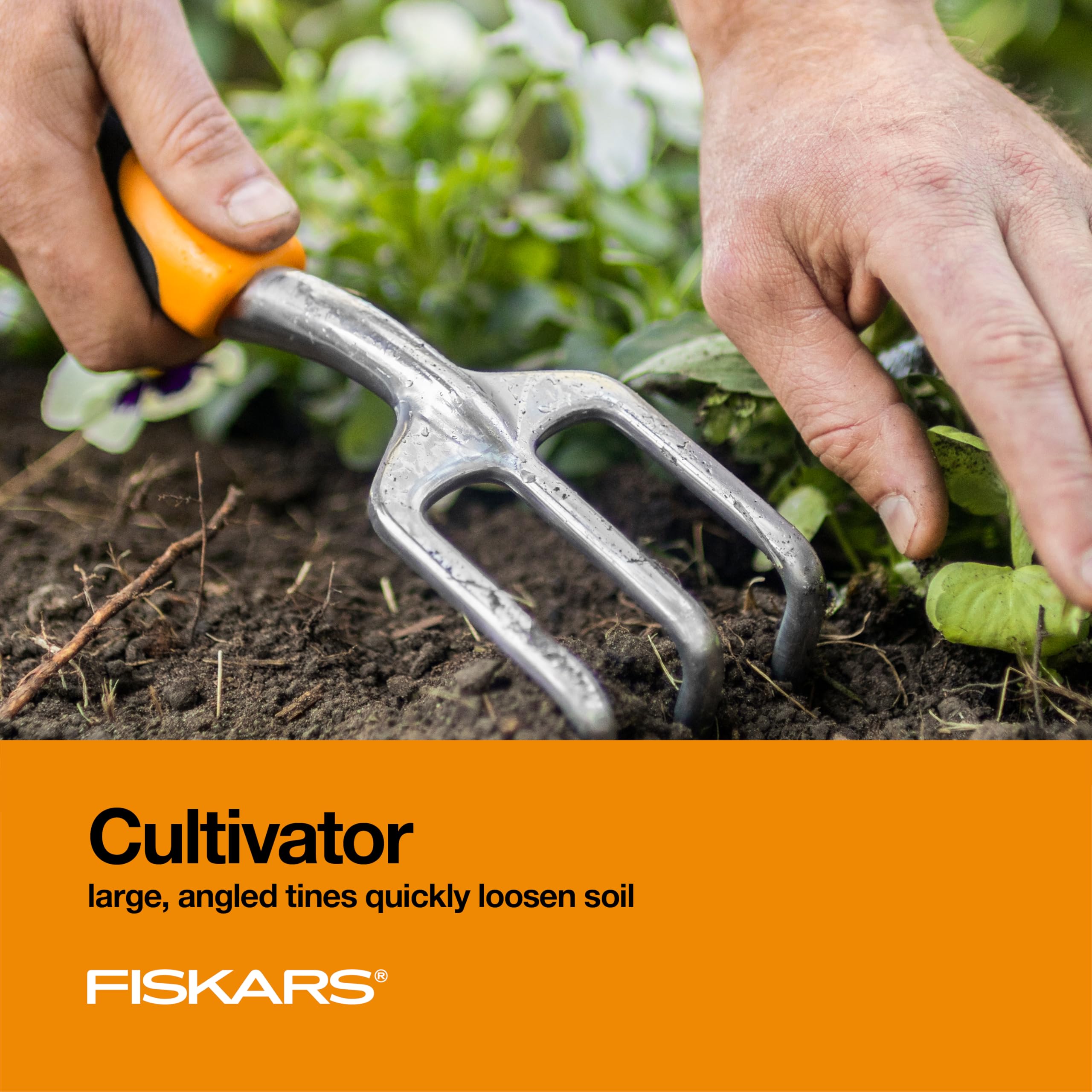 Fiskars Cultivator for loosening soil and aerating beds.