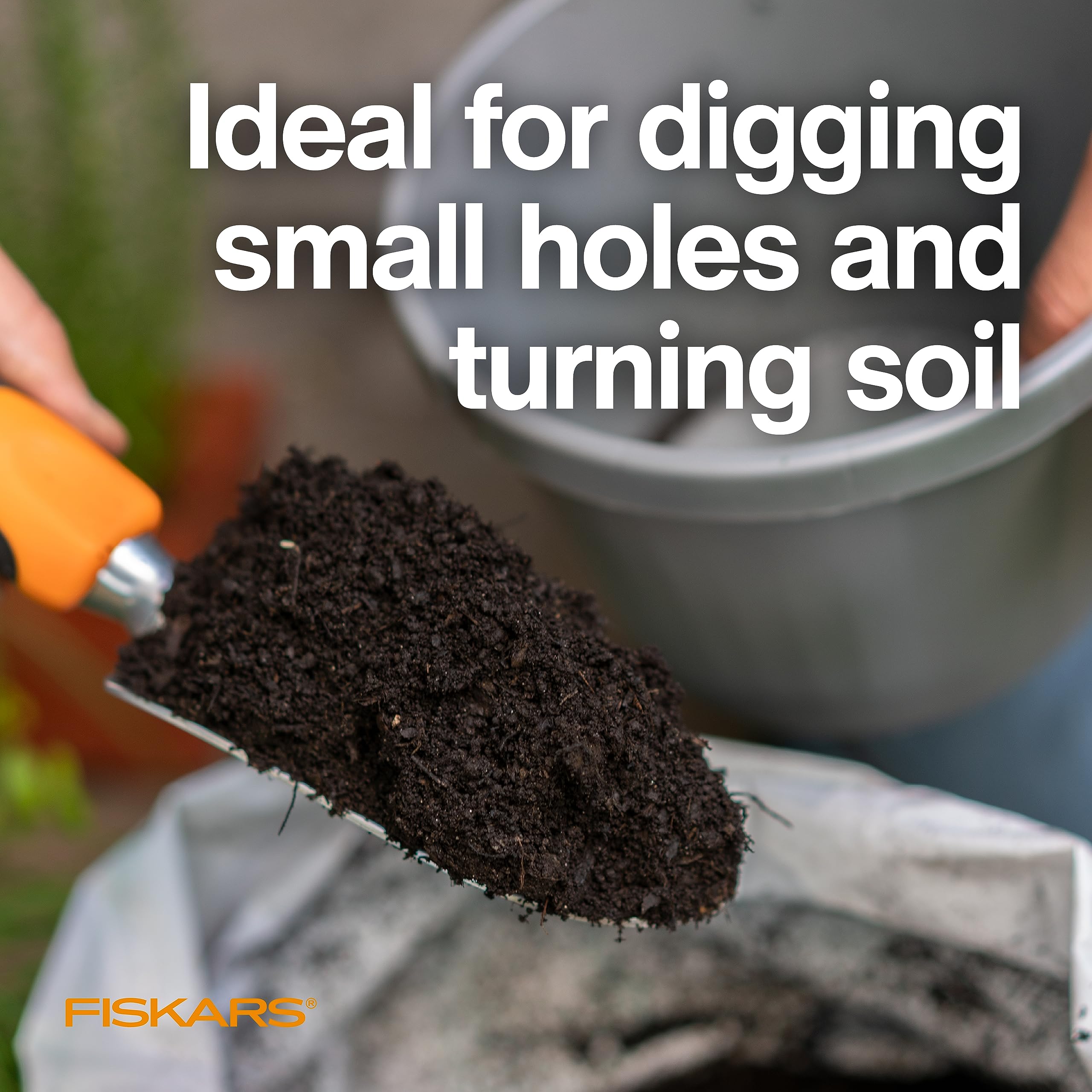 Fiskars Ergo Trowel showing hang hole for easy garden tool storage.