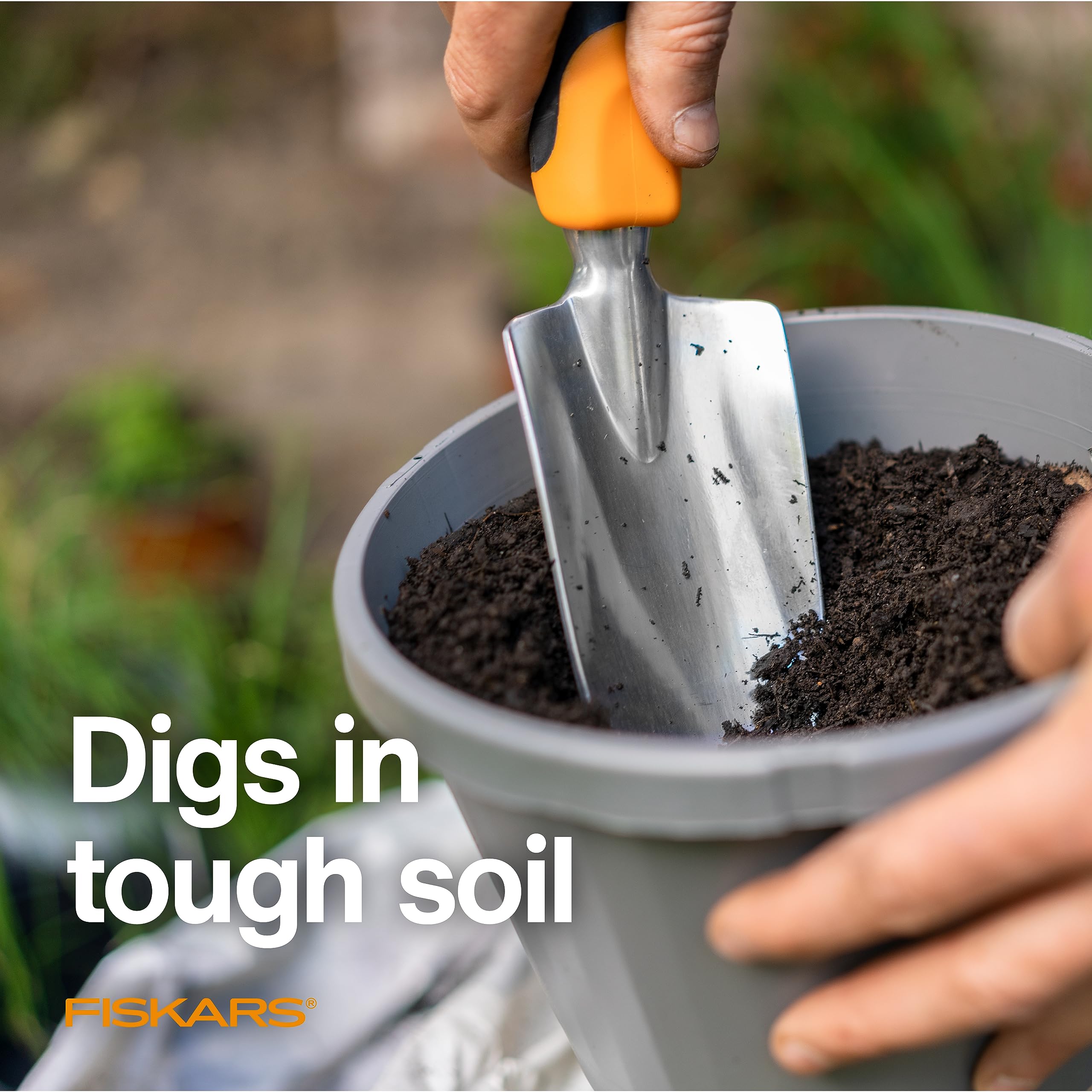Fiskars Ergo Trowel head resists rust for long-lasting use.