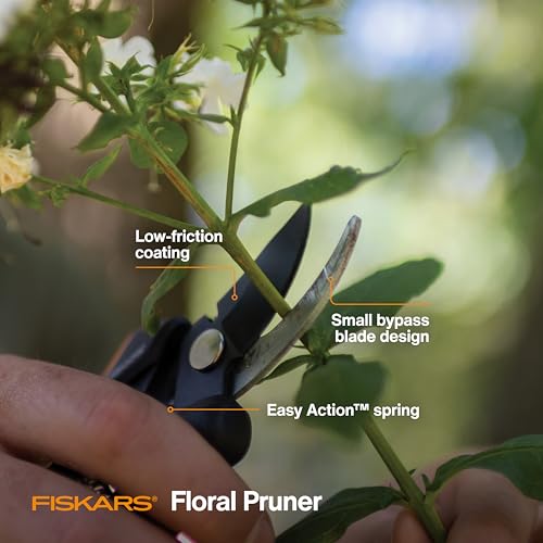 Fiskars Floral Pruner in action demonstrates quick cuts and comfortable grip