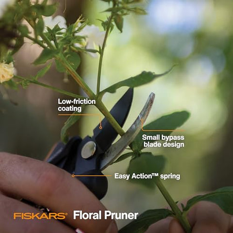 Fiskars Floral Pruner in action demonstrates quick cuts and comfortable grip