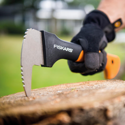 Fiskars Hookaroon reliable quality with ergonomic design reduces fatigue.