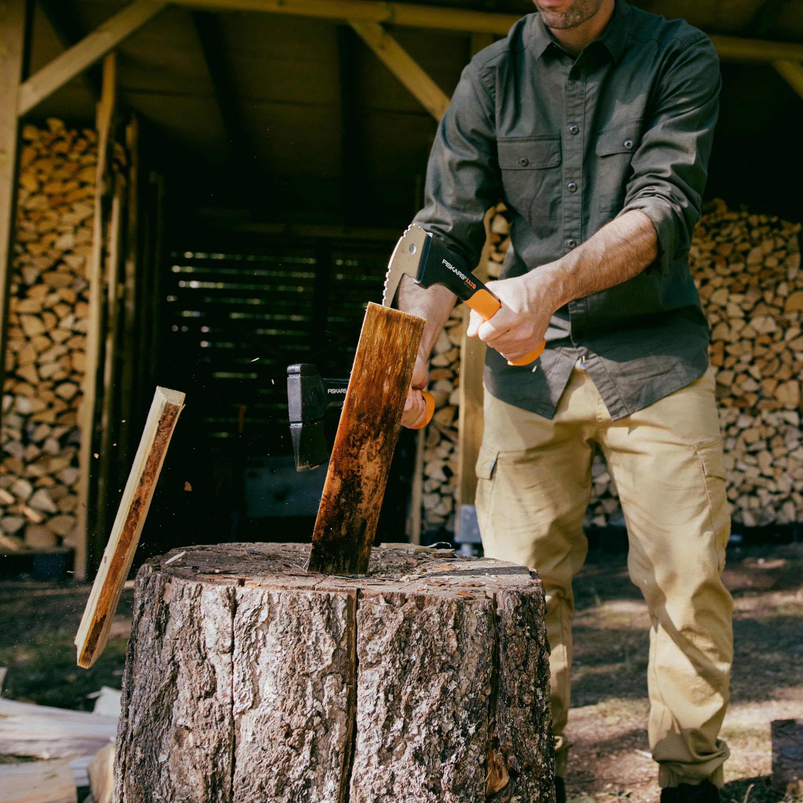 Fiskars Hookaroon textured non-slip handle improves control.