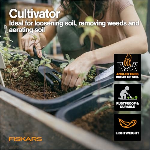 Fiskars House Plant Starter Set gloves protect hands during indoor gardening