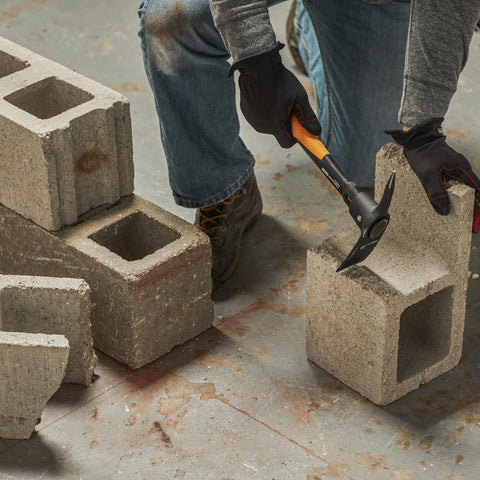 Fiskars IsoCore 1.5-lb weight enables versatile ground work