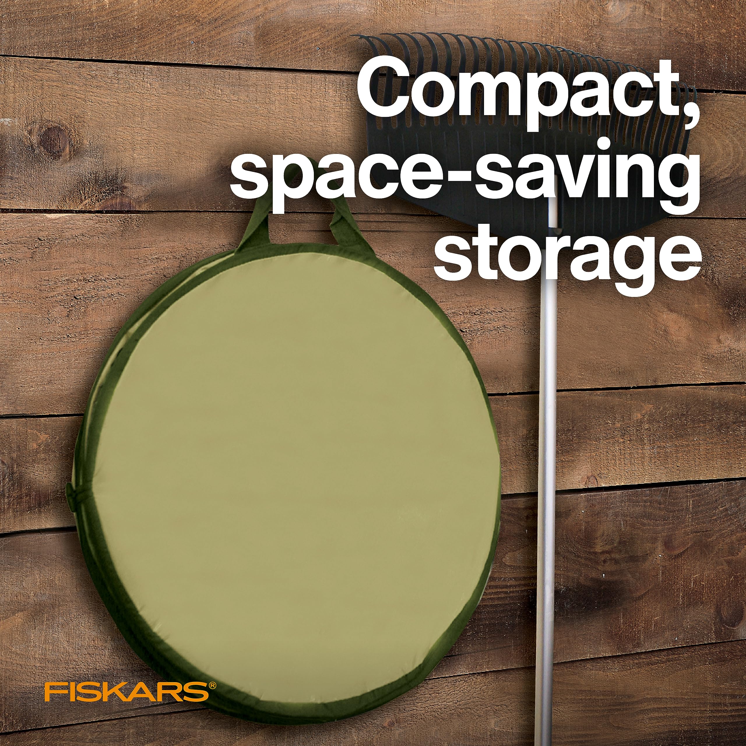 Fiskars Kangaroo tear-resistant design resists wear during yard cleanup.