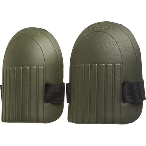 Fiskars knee pads' moisture-proof shell shields knees in damp or muddy areas.