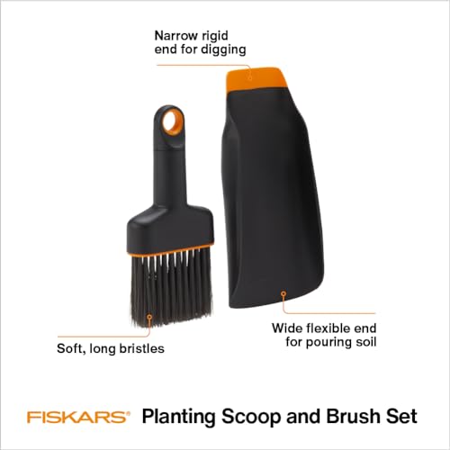 Fiskars Planting Soil Scoop & Brush Set wide end for neat soil pouring