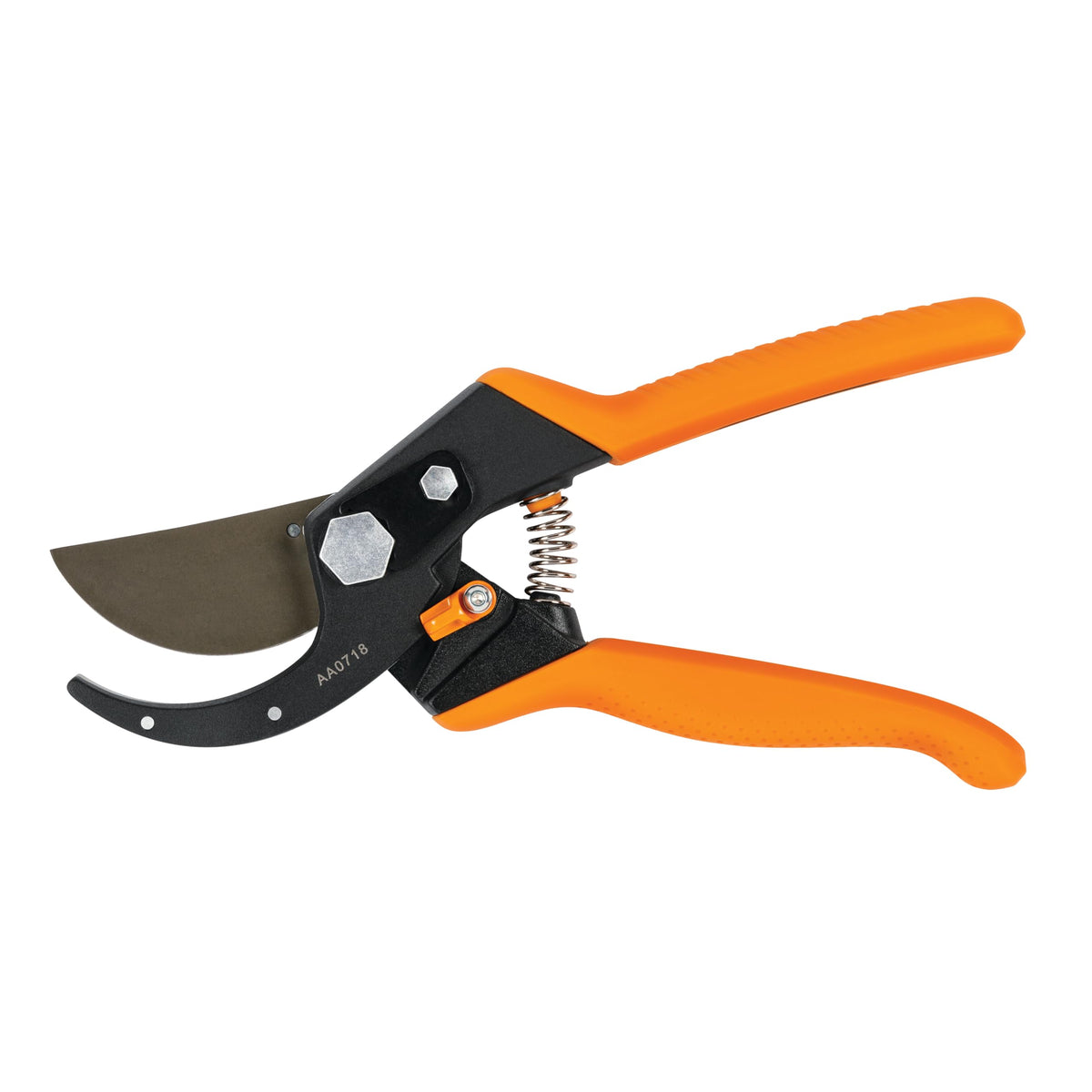 Fiskars Pro Pruner PowerArc blade close-up highlights smoother cuts through stems.