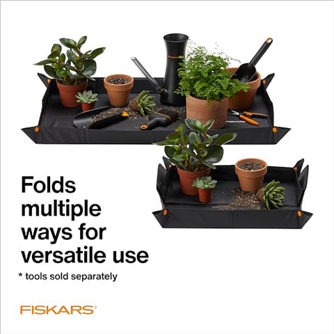 Fiskars Inner panels puncture resistant for long lasting repotting and pruning