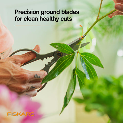 Fiskars Shaper Plant Shears stem-stripper removes leaves and thorns quickly