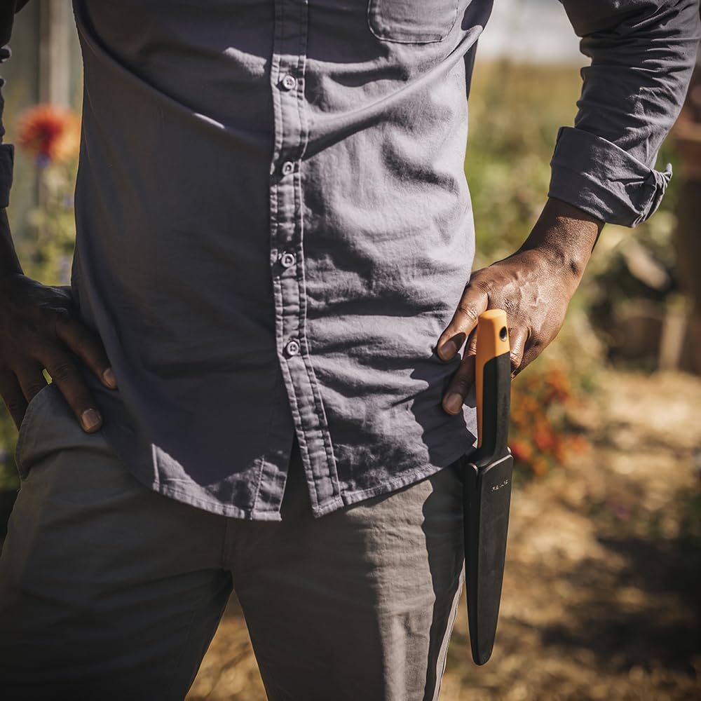 Fiskars stainless steel blade resists corrosion during heavy-duty use