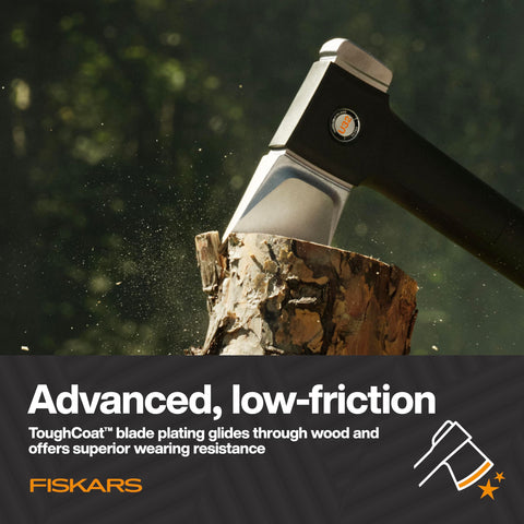 Fiskars Ultra Splitting Axe U32 wood-splitting action illustrates efficient impact.