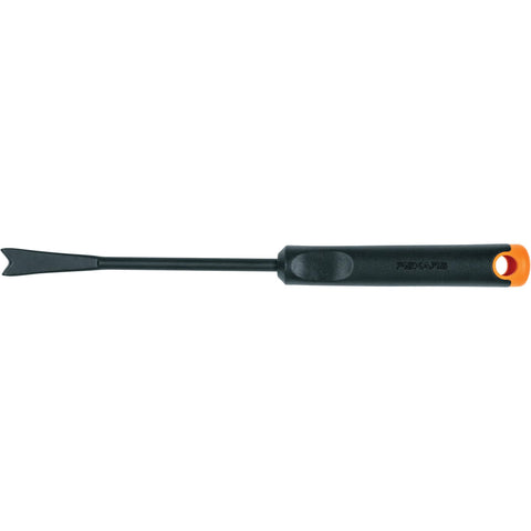 Fiskars weeder W-Ergo handle showing fork-tip for root extraction.