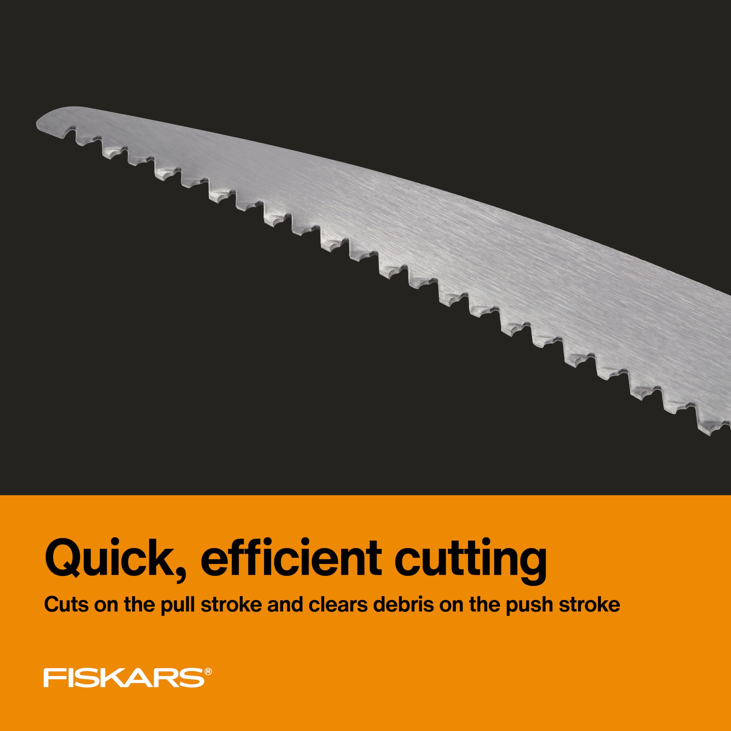 Fiskars Woodzig chainsaw-tooth design enables easier cuts through thick branches.