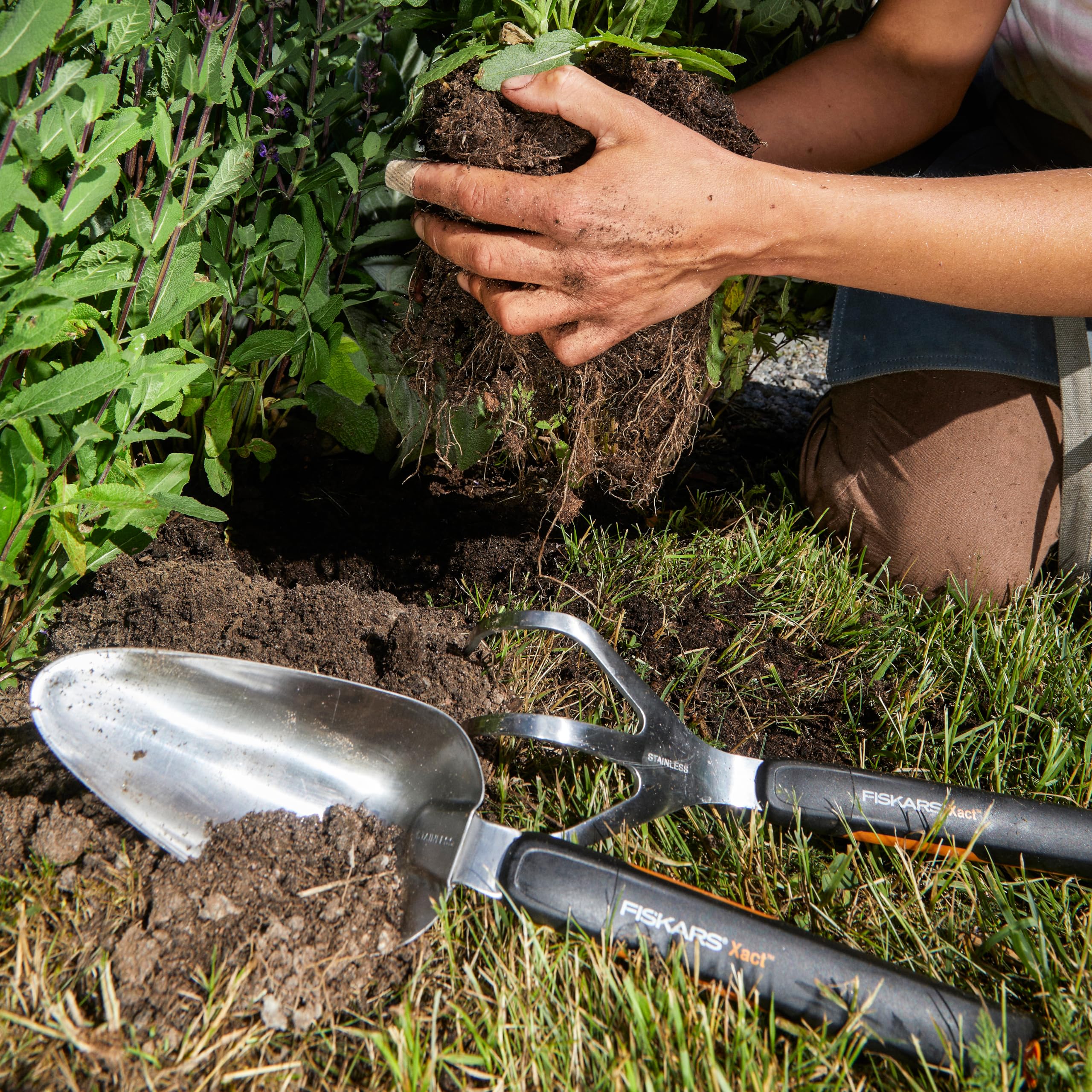 Hang hole on Fiskars Xact cultivator for easy storage