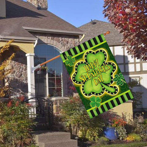 Flagmax linen flag material provides durable outdoor use.