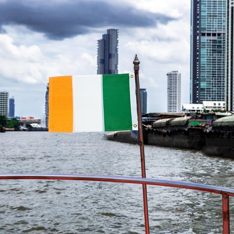 FLAGPARK Irish flag indoor or outdoor banner for flexible use