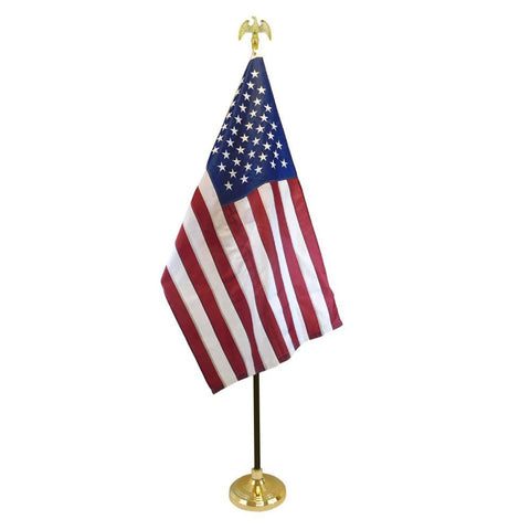 Indoor setup with Flags Importer Gold Base demonstrates practical use.