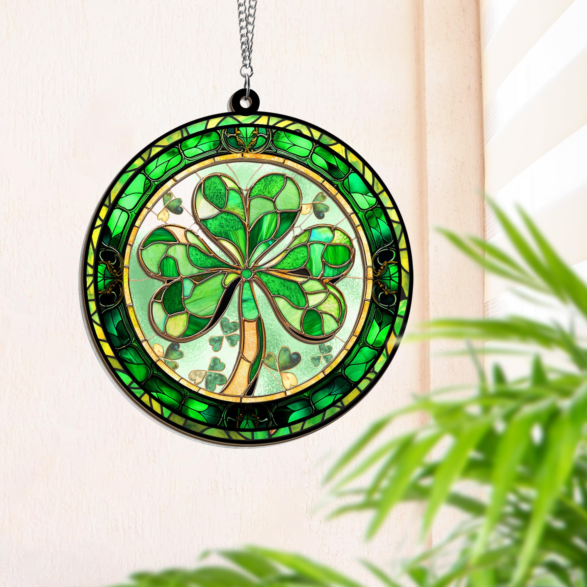 FLAGWIX Captures sunlight with vibrant green hues for cozy spaces.