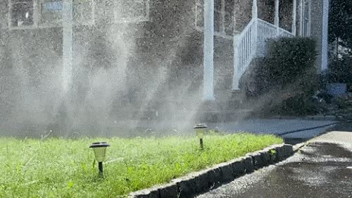 Flexon FS25 showcases a 40ft spray pattern for broad coverage.