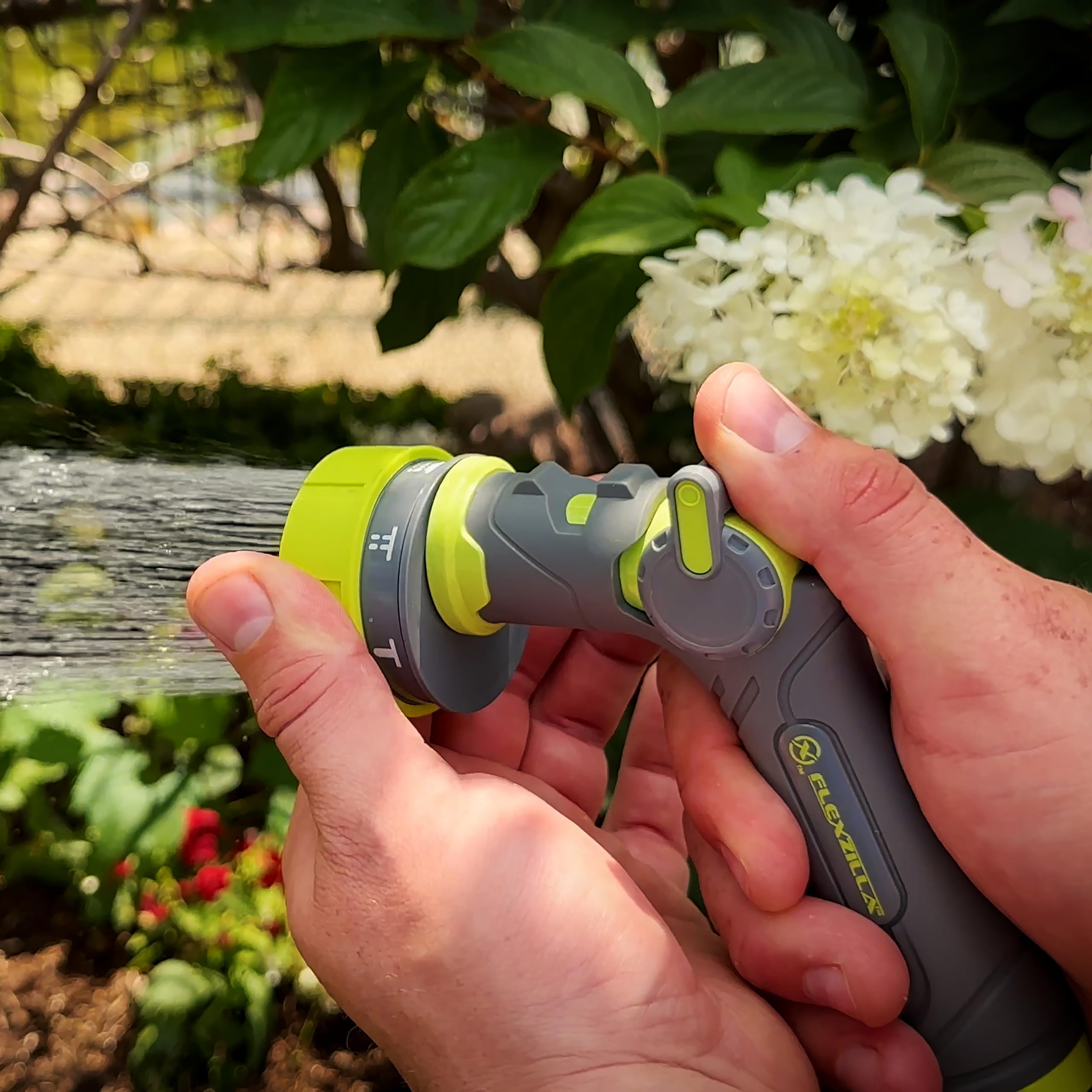 Flexzilla 7-pattern nozzle cone spray precise watering for beds