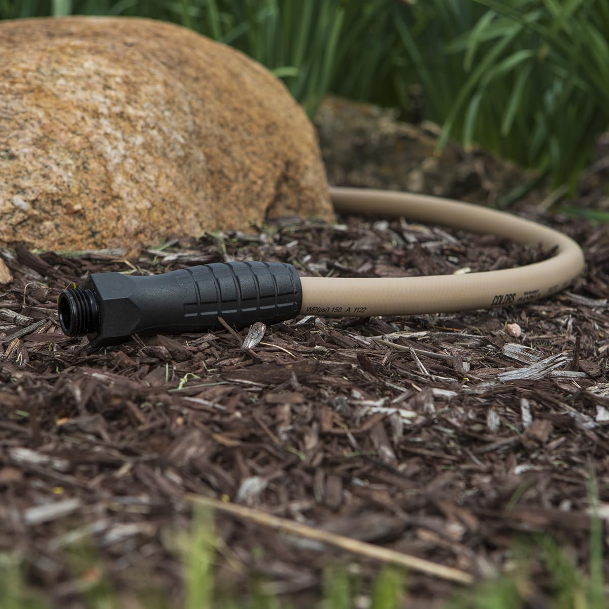 Hose remains flexible in extreme weather for reliable watering.