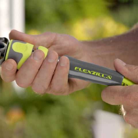 Flexzilla durable O-ring provides leak-free connection to the spigot.
