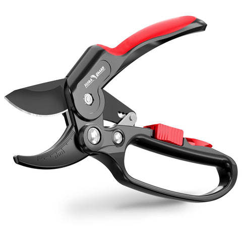 FLORA GUARD ratchet pruning shears blade close-up showing sharp SK5 edge for clean cuts.
