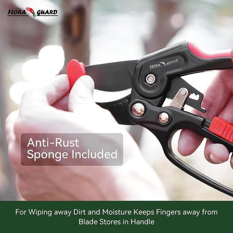 FLORA GUARD ratchet pruning shears three-stage action reduces effort.