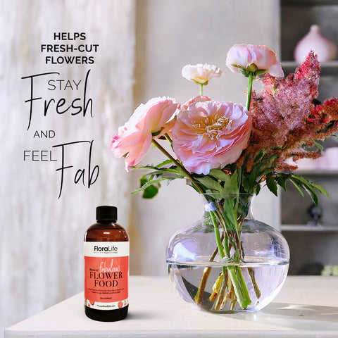 Hydration solution from Floralife in water maintaining blooms