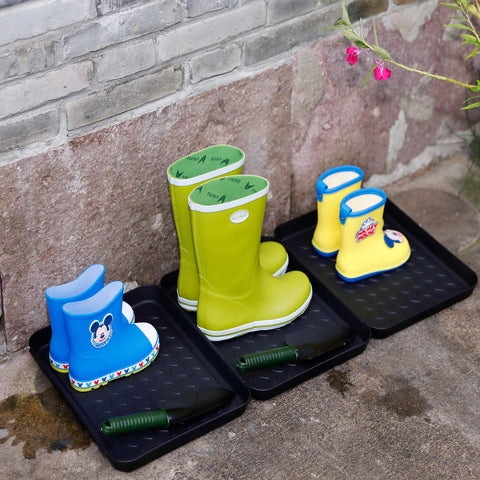 Flowerting-pet-dog-water-litter-tray ideal for kitchen or mud-splashed paws.