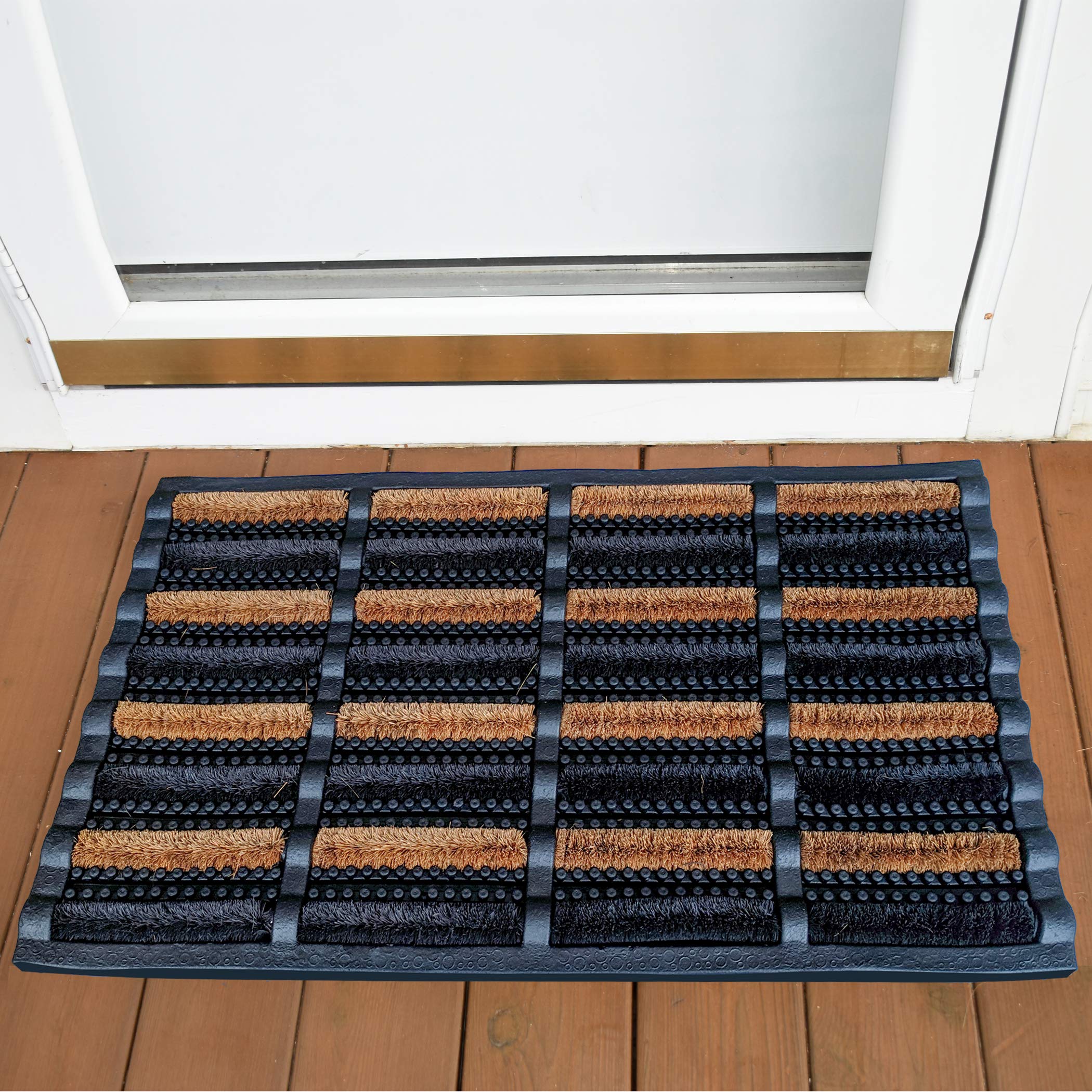 Footmatters Ninamar rubber tray base anchoring bristles and protecting floors