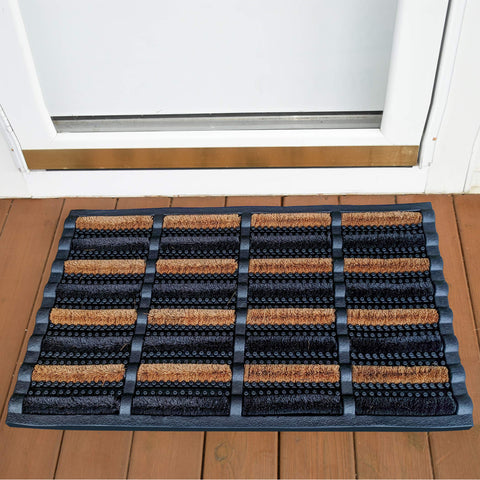 Footmatters Ninamar rubber tray base anchoring bristles and protecting floors