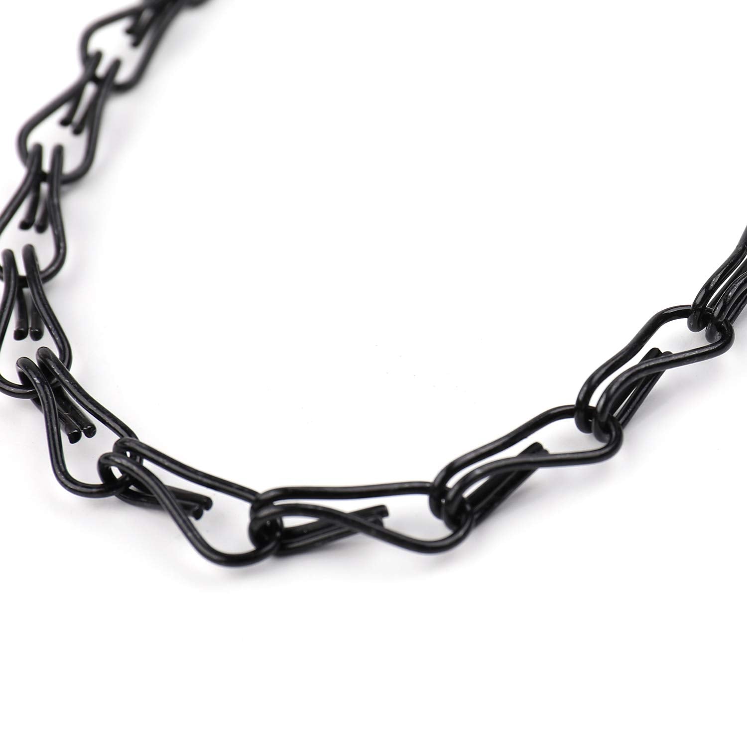 Foraineam black iron hanging chain blends with outdoor decor