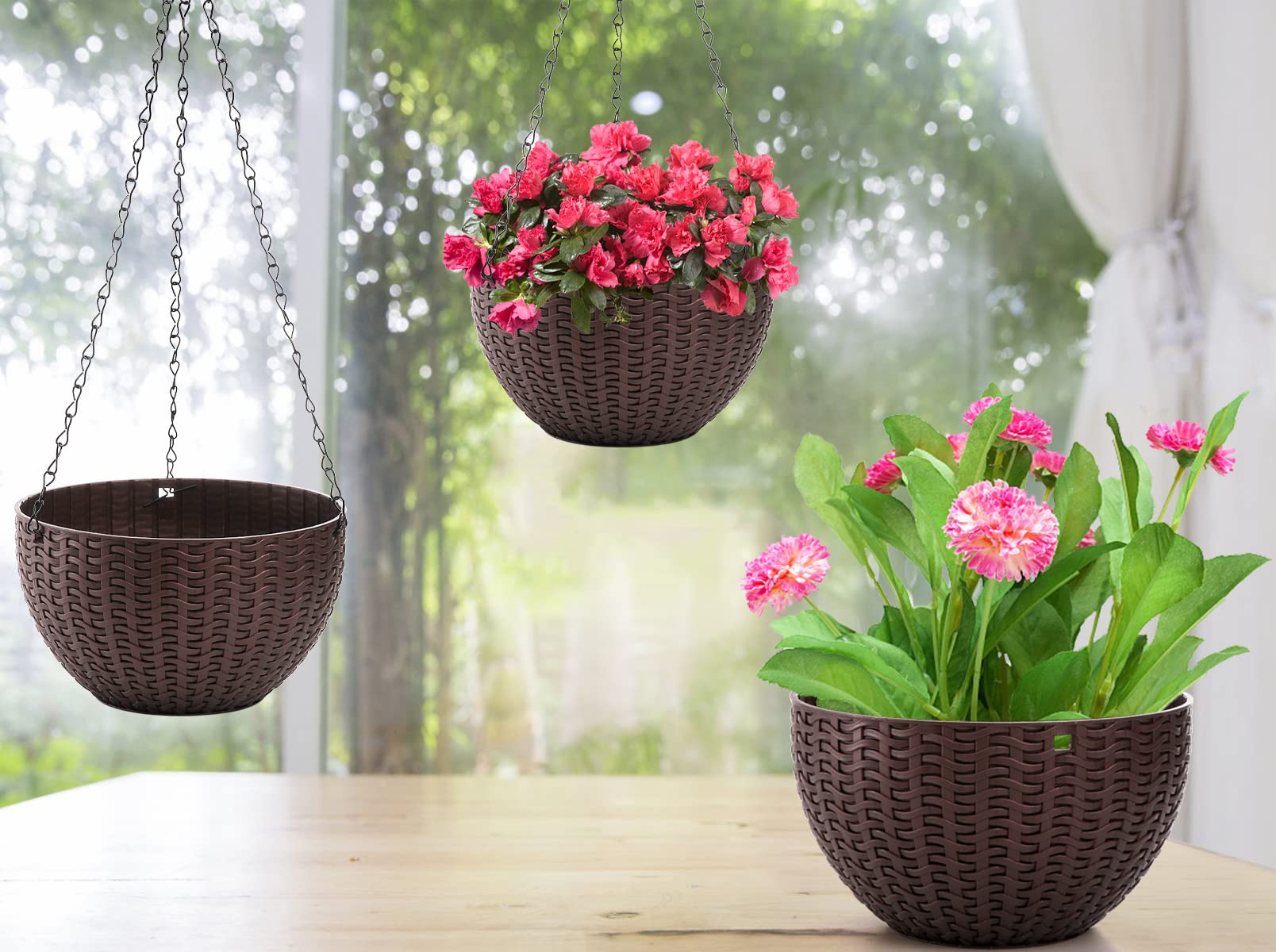 Foraineam coffee brown planter brings warm, natural style to balconies, patios, or indoor corners.