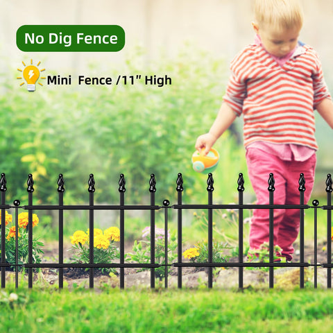 FOREHOGAR easy installation demonstrates staking through panels for fast boundary setup